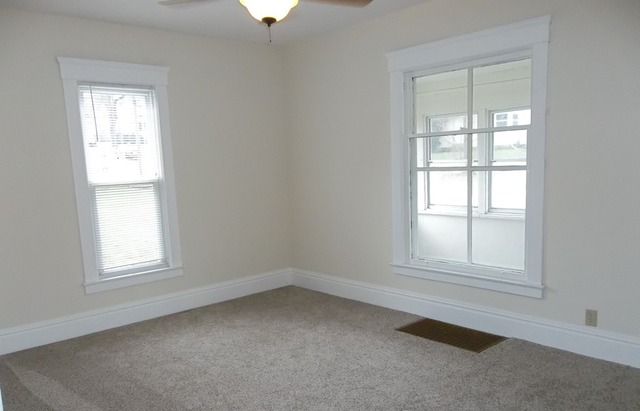 1116 Walnut Ave, Dixon, IL 61021 photo 7