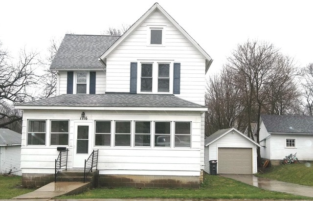 1116 Walnut Ave, Dixon, IL 61021 photo 1