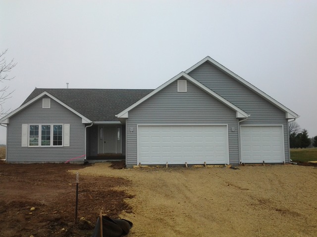376 Redtail Dr, Davis Junction, IL 61020 photo 1