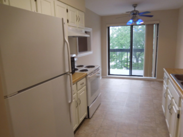 711 S River Rd #407, Des Plaines, IL 60016 photo 5