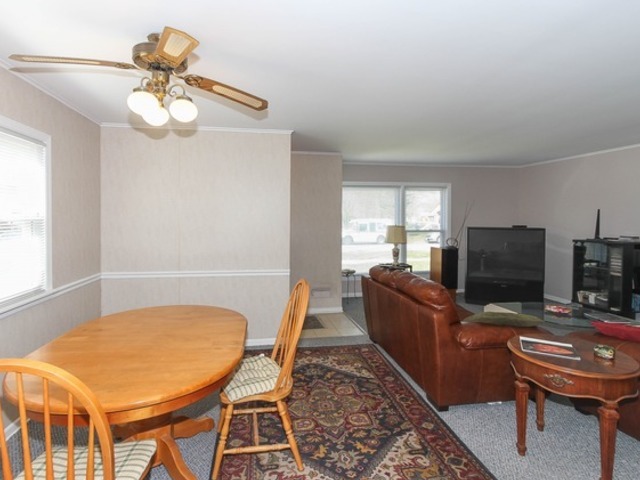 1287 Wayne Dr, Des Plaines, IL 60018 photo 5