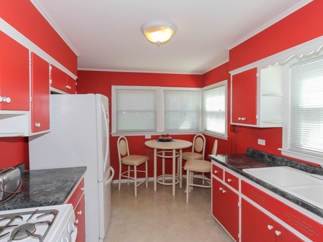 1287 Wayne Dr, Des Plaines, IL 60018 photo 9