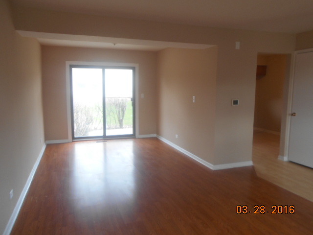 1712 Lakeview Dr, Wheeling, IL 60090 photo 9
