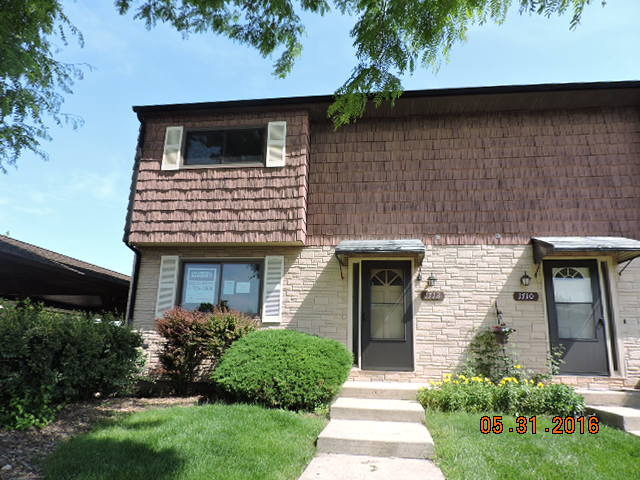 1712 Lakeview Dr, Wheeling, IL 60090 photo 1