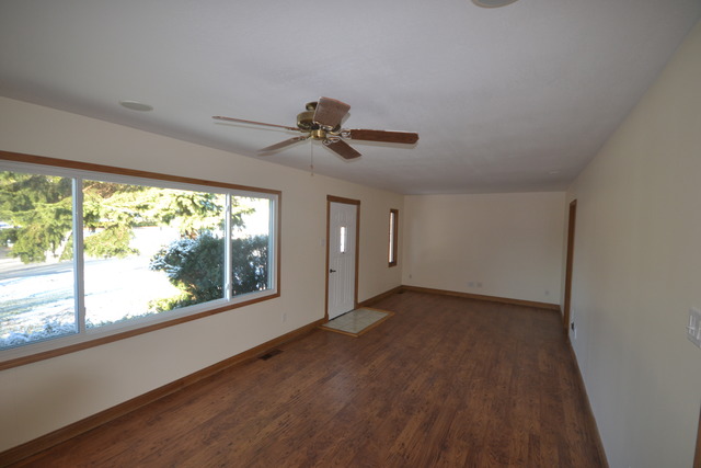 908 Oeffling Dr, Mchenry, IL 60051 photo 4