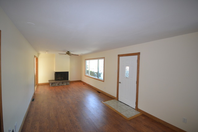 908 Oeffling Dr, Mchenry, IL 60051 photo 6