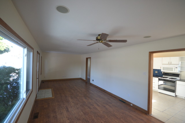 908 Oeffling Dr, Mchenry, IL 60051 photo 5