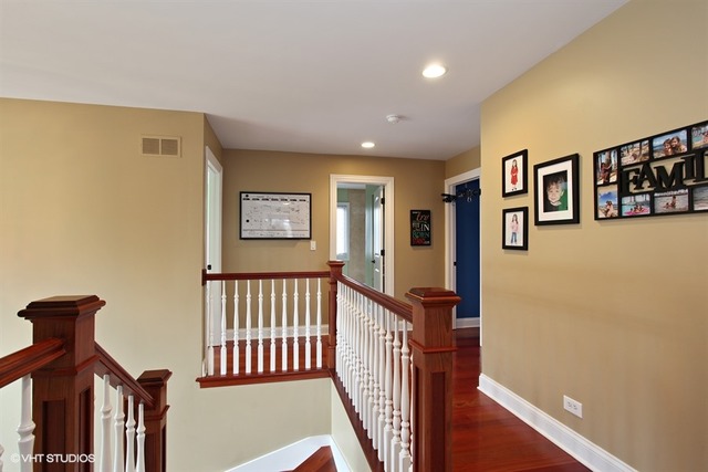 255 Bristol Ct, Deerfield, IL 60015 photo 14