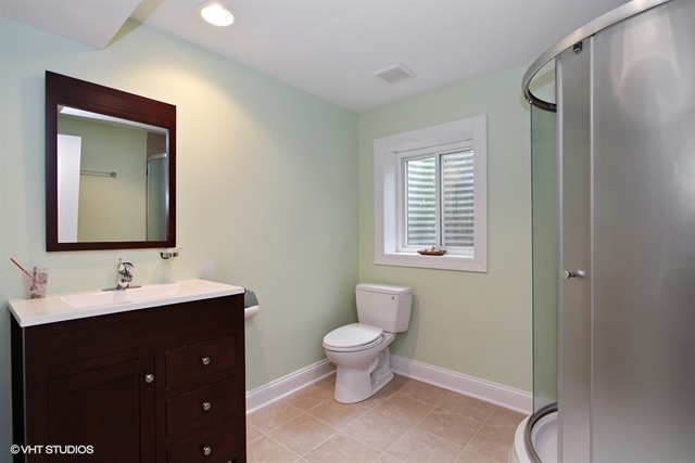 255 Bristol Ct, Deerfield, IL 60015 photo 21