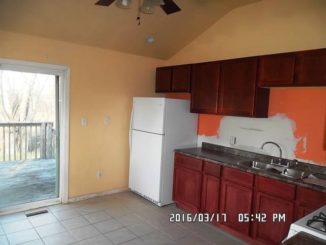 728 Moore St, Kankakee, IL 60901 photo 7