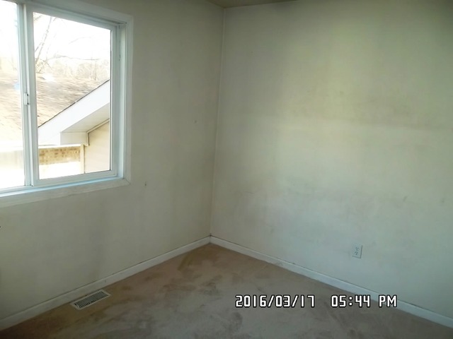 728 Moore St, Kankakee, IL 60901 photo 9