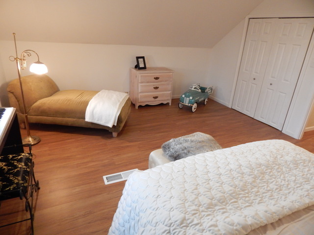 321 S Hubbard St, Algonquin, IL 60102 photo 9