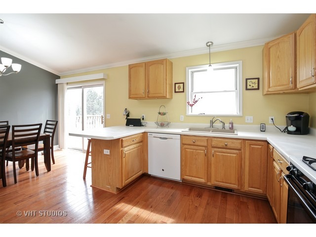 5921 Eaglewood Trl, Mchenry, IL 60050 photo 6