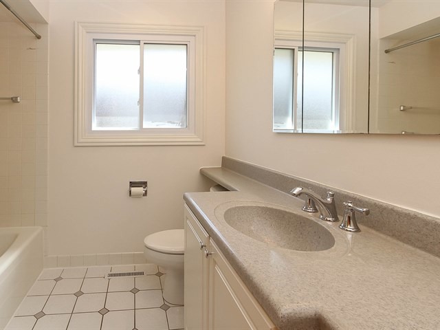 543 La Salle St, Des Plaines, IL 60016 photo 14