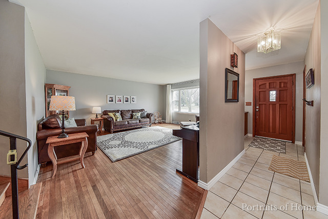 1889 Robert St, Aurora, IL 60506 photo 4