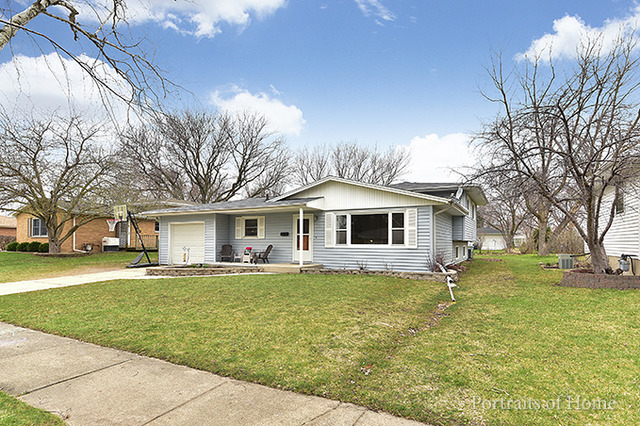 1889 Robert St, Aurora, IL 60506 photo 1