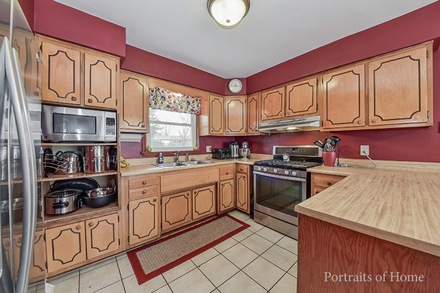 1889 Robert St, Aurora, IL 60506 photo 8