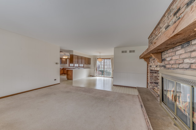 1110 Shady Ln, Wheaton, IL 60187 photo 8
