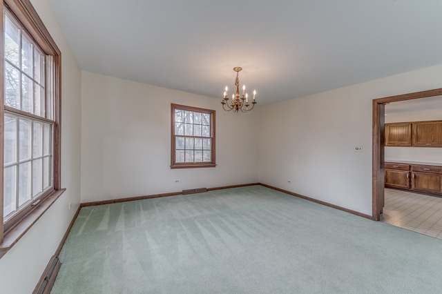 1110 Shady Ln, Wheaton, IL 60187 photo 4