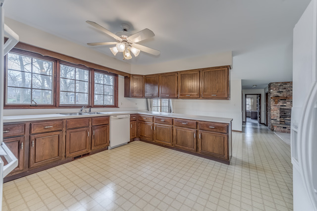 1110 Shady Ln, Wheaton, IL 60187 photo 5