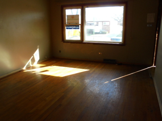 9530 S Sangamon St, Chicago, IL 60643 photo 2