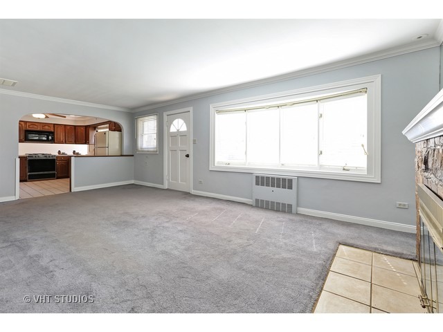 241 E Belden Ave, Elmhurst, IL 60126 photo 4