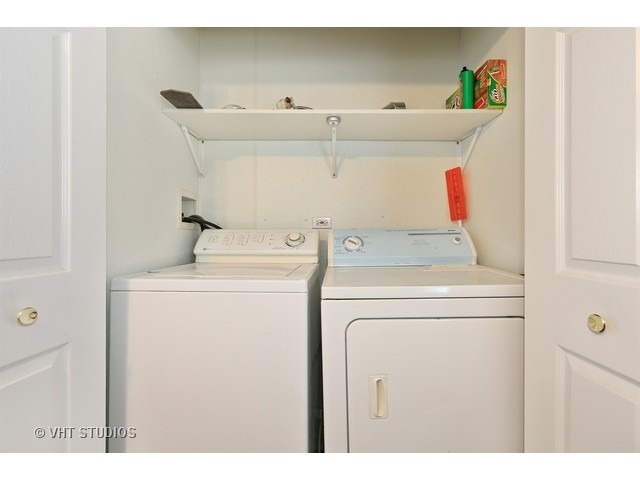 241 E Belden Ave, Elmhurst, IL 60126 photo 13