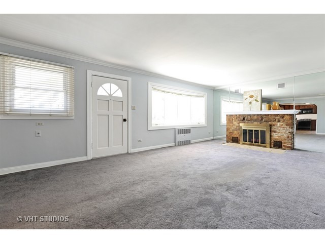 241 E Belden Ave, Elmhurst, IL 60126 photo 3