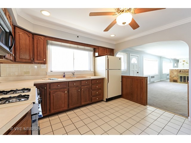 241 E Belden Ave, Elmhurst, IL 60126 photo 5