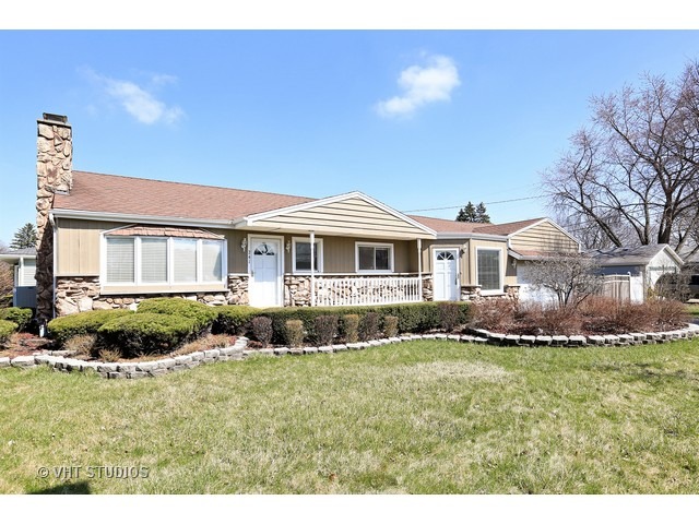 241 E Belden Ave, Elmhurst, IL 60126 photo 2