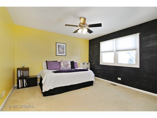 600 Randi Ln, Hoffman Estates, IL 60169 photo 17