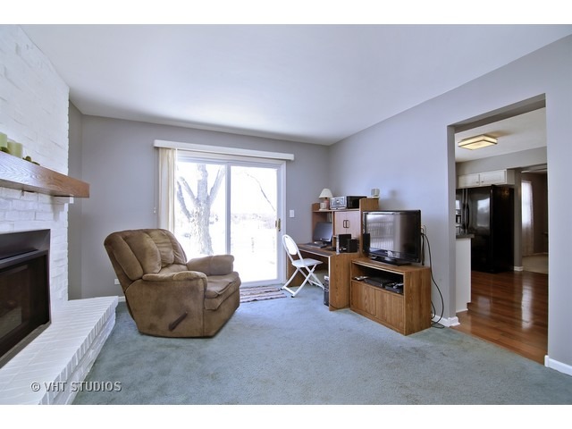 600 Randi Ln, Hoffman Estates, IL 60169 photo 12