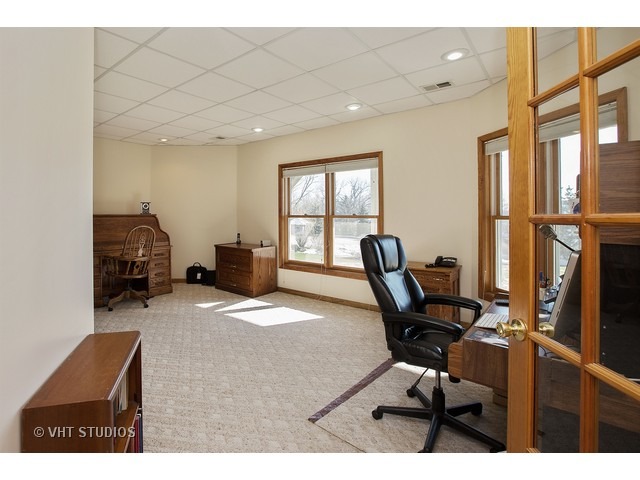 23 Brittany Dr, Cary, IL 60013 photo 9