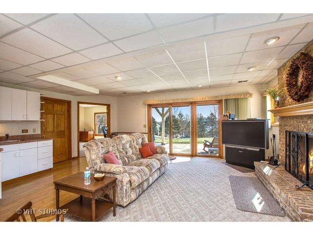 23 Brittany Dr, Cary, IL 60013 photo 10