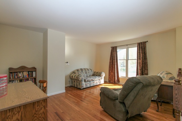 2501 Driftwood Dr, Mchenry, IL 60051 photo 3