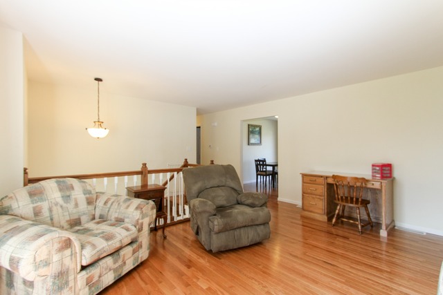 2501 Driftwood Dr, Mchenry, IL 60051 photo 4
