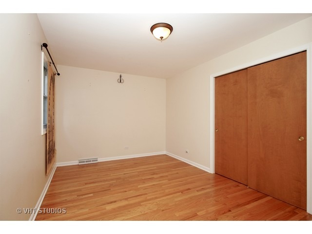 216 Pinecroft Dr, Roselle, IL 60172 photo 10