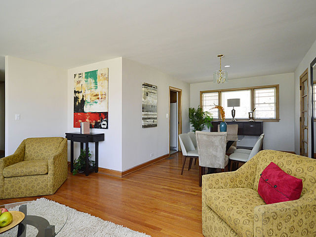 7600 Kedvale Ave, Skokie, IL 60076 photo 5