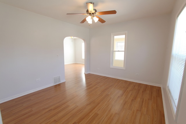 1017 Hill Ave, Elgin, IL 60120 photo 13