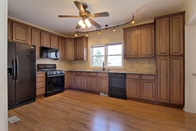1017 Hill Ave, Elgin, IL 60120 photo 7