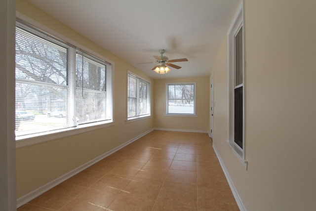 1017 Hill Ave, Elgin, IL 60120 photo 3