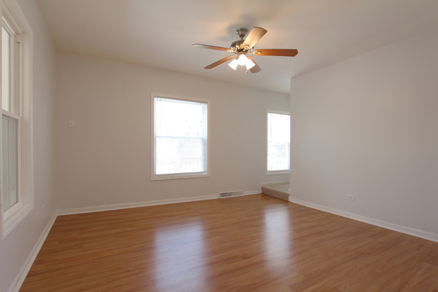 1017 Hill Ave, Elgin, IL 60120 photo 12
