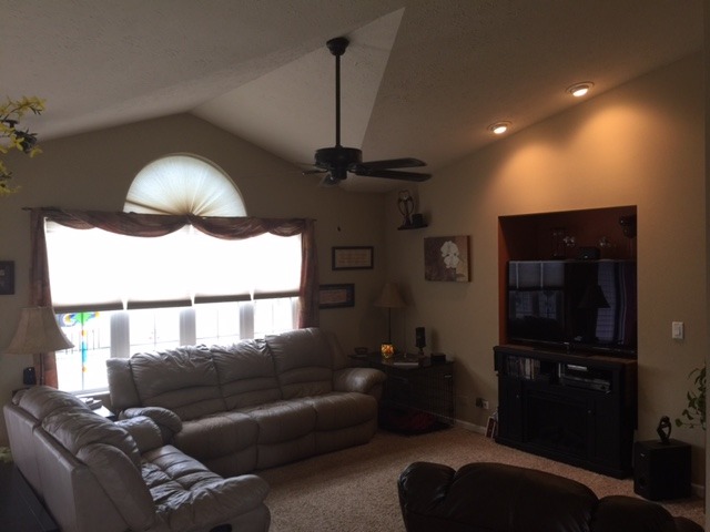 809 Nicholas Cir, Genoa, IL 60135 photo 2