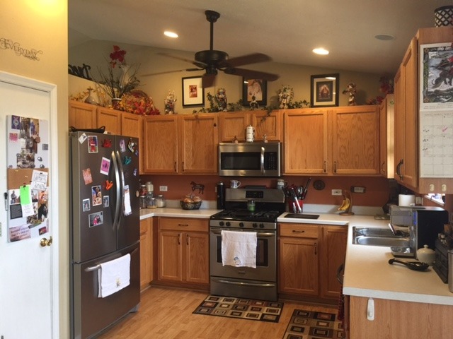 809 Nicholas Cir, Genoa, IL 60135 photo 3