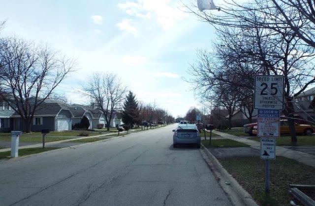 1301 Andover Dr, Aurora, IL 60504 photo 3