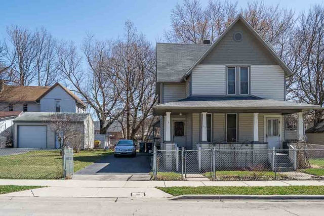 313 Center St, Elgin, IL 60120 photo 2