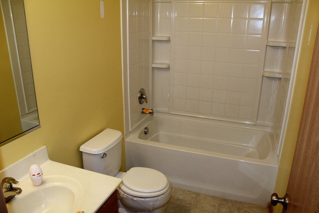 1805 Leatherleaf Trl, Hebron, IL 60034 photo 8