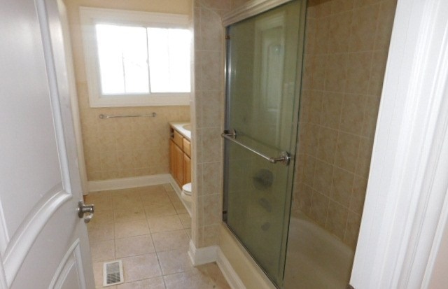 1465 Gentry Rd, Hoffman Estates, IL 60169 photo 8