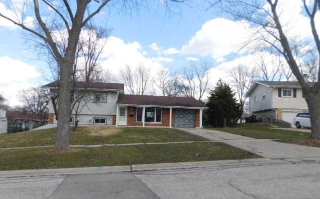 1465 Gentry Rd, Hoffman Estates, IL 60169 photo 1