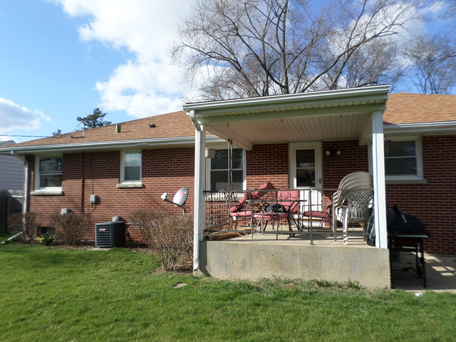 384 Manor Pl, Aurora, IL 60506 photo 3